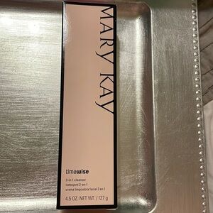 Facial cleanser for normal to dry skin